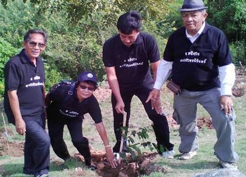 เทศบาลนครยะลา จัดกิจกรรม "รวมใจชาวยะลา ปลูกต้นไม้เฉลิมพระเกียรติในหลวง รัชกาลที่ 10"