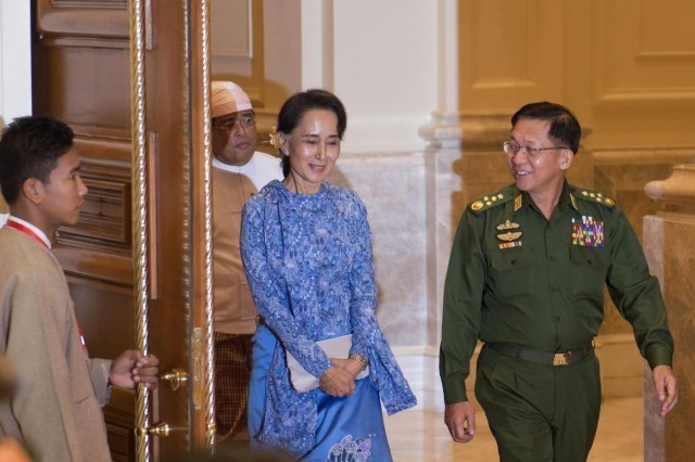 มิน อ่อง ลาย  ผู้บัญชาการทหารสูงสุดพม่ายันกองทัพทำหน้าที่ภายใต้รัฐบาลออง ซาน ซูจี