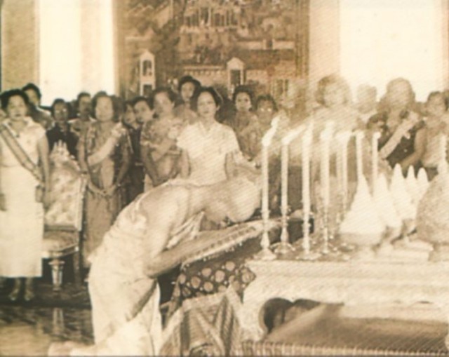 ย้อนประวัติศาสตร์พระบาทสมเด็จพระเจ้าอยู่หัวทรงผนวช