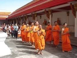 เวียนเทียนวันวิสาขบูชาอย่างไรได้บุญมาก