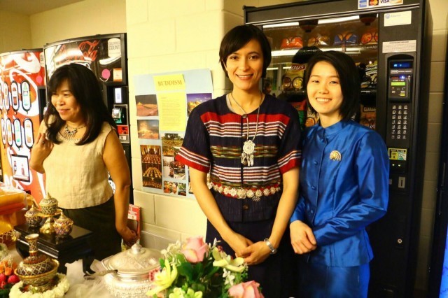 Union County college , New Jersey, USA จัดงานประจำปี!!พอจ.และจนท.วัดพุทธนิวเจอร์ซี เปิดห้องทำสมาธิ