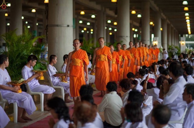 พิธีตัดปอยผมและปลงผมธรรมทายาท..พระพี่เลี้ยงรุ่นเข้าพรรษา ปี 2560