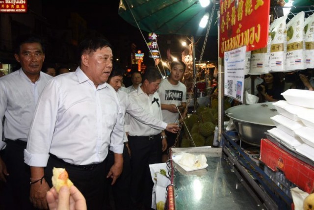 ผู้ว่าฯกทม. ลุย Street Food เยาวราช ยกระดับมาตรฐานดึงดูดนักท่องเที่ยว