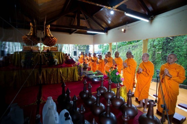 ชาวพุทธทั่วอินโดนีเซียร่วมฉลองวันวิสาขบูชา ณ พระเจดีย์บรมพุทโธ ประเทศอินโดนีเซีย