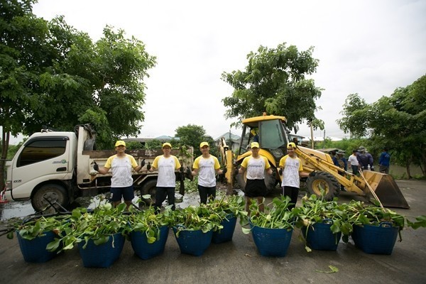 เดินหน้าโครงการ 'สิงห์อาสา' รวมพลังกำจัดผักตบชวาชุมชนวัดบางขัน ปทุมธานี