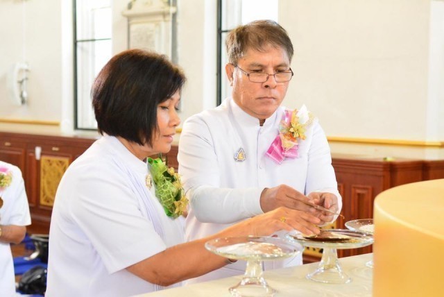 พิธีอัญเชิญองค์พระประธานเพื่อประดิษฐาน ณ อุโบสถ  วัดพุทธนิวคาสเซิล ประเทศอังกฤษ