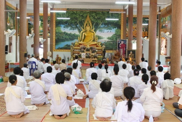 "อุโบสถ,โบสถ์"เป็นที่ประทับของพระพุทธเจ้า..สถานที่พระเจ้าแผ่นดินพระราชทานให้พระสงฆ์เป็นการเฉพาะ