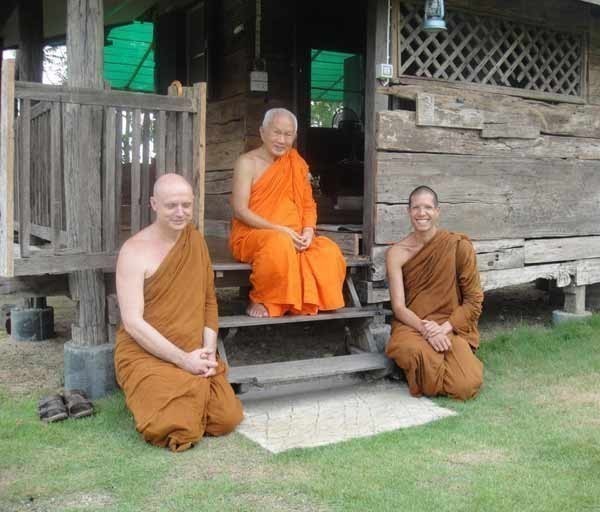 สนั่นโลก !! พระอาจารย์สิริปันโน ลูกเศรษฐีมาเลย์ ทิ้งมรดก 2แสนล้าน บวชไม่สึก ที่เมืองกาญจน์