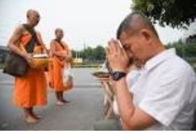 เรื่องจริงของคนตายแล้วฟื้น เห็นผลของบุญบาปว่ามีจริงต้ดสินใจทิ้งความเชื่อเดิมมุ่งสู่ร่มเงาพระพุทธศาสนา