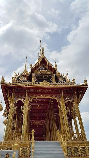 เชิญชมความงดงาม “เรือนยอดบรมมังคลานุสรณีย์” เฉลิมพระเกียรติครองราชย์ 70 ปี