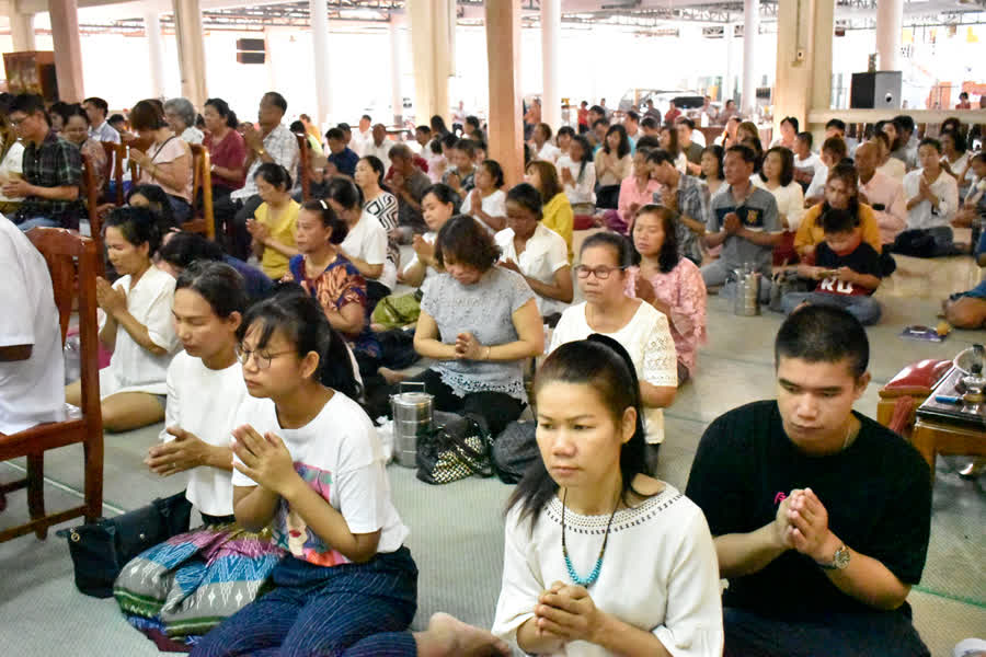 จ.ตราด จัดกิจกรรม “ผู้ว่าฯ พาเข้าวัด” นำข้าราชการเข้าวัดทำบุญร่วมประชาชน ในทุกวันพระ