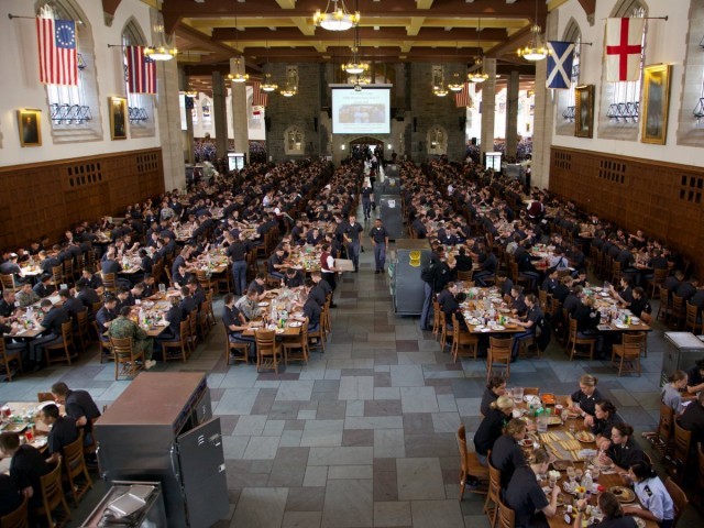 เผยภาพชีวิตใน “West Point” โรงเรียนเตรียมทหารสหรัฐฯ ที่ได้ชื่อว่าดีที่สุดในโลก!!