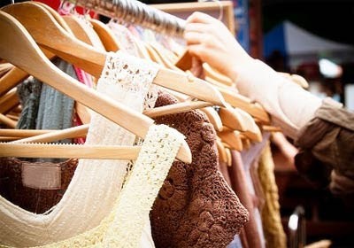 วิธีซักและทำความสะอาดเสื้อผ้ามือสอง ก่อนนำมาใส่