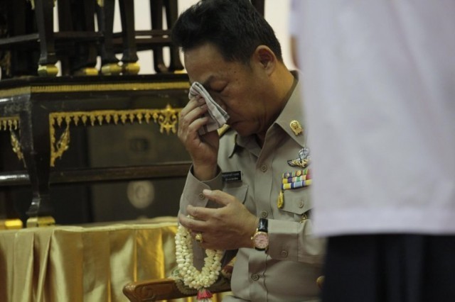 ซาบซึ้ง!!ภาพที่หาดูได้ยากครูต้นแบบอย่างแท้จริง