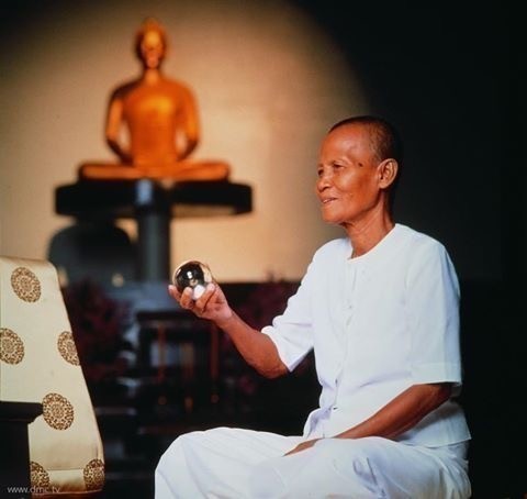 ชีวิตที่แสนงดงามและทรงคุณค่า!ของแม่ชีไทยในพระพุทธศาสนา ตอนที่๒