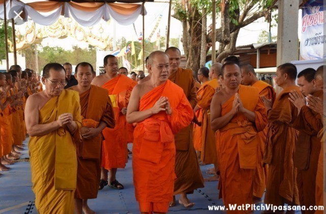 พระพรหมสิทธิ เตือนคณะสงฆ์ปกป้องเกียรติตนเองและช่วยเหลือชาวบ้าน