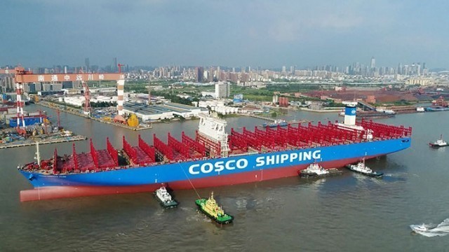 เปิดตัวเรือสินค้าลำยักษ์จีนผลิตเอง คอนเทนเนอร์ใหญ่สุดในประเทศ เกิน 4 สนามฟุตบอลรวมกัน!!!