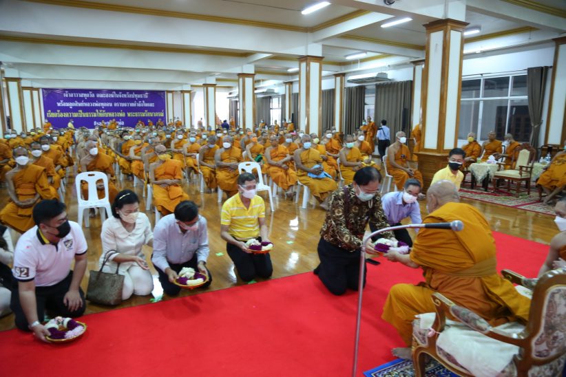 ไม่มีแผ่ว!! สงฆ์ปทุมธานีนับพันบุกให้กำลังใจ “พระธรรมรัตนาภรณ์”