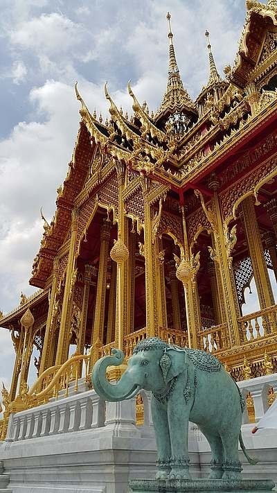 เชิญชมความงดงาม “เรือนยอดบรมมังคลานุสรณีย์” เฉลิมพระเกียรติครองราชย์ 70 ปี