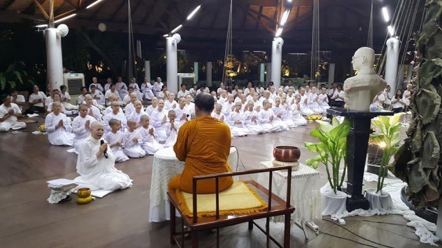 เจ้าอาวาสวัดไทยพุทธคยาให้กำลังใจ "ครูหัวใจโพธิสัตว์..พุทธวิธีการรู้เท่าทันสื่อ"