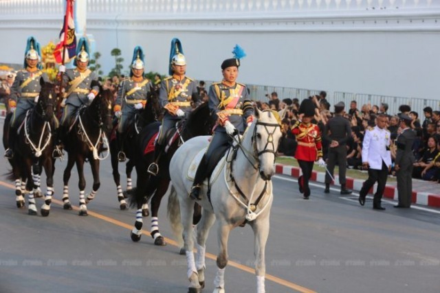 ประมวลภาพ“ในหลวงร.10” ทรงบรรจุพระบรมราชสรีรางคารที่ฐานพุทธบัลลังก์พระพุทธอังคีรส วัดราชบพิธ