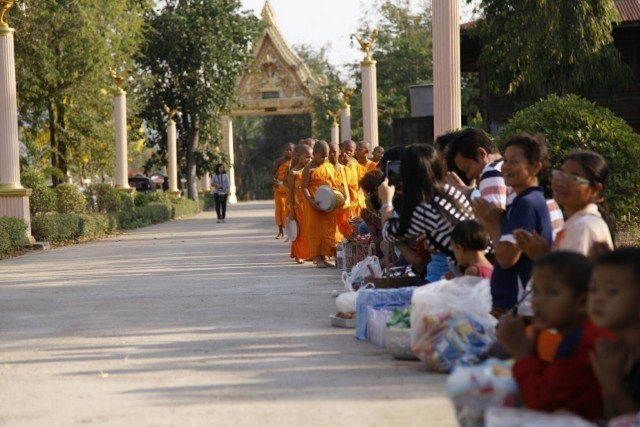 ส.ณ.ศูนย์ฯพลเอกอาทิตย์ -พรสรร กำลังเอก เดินธุดงค์ พัฒนาวัด