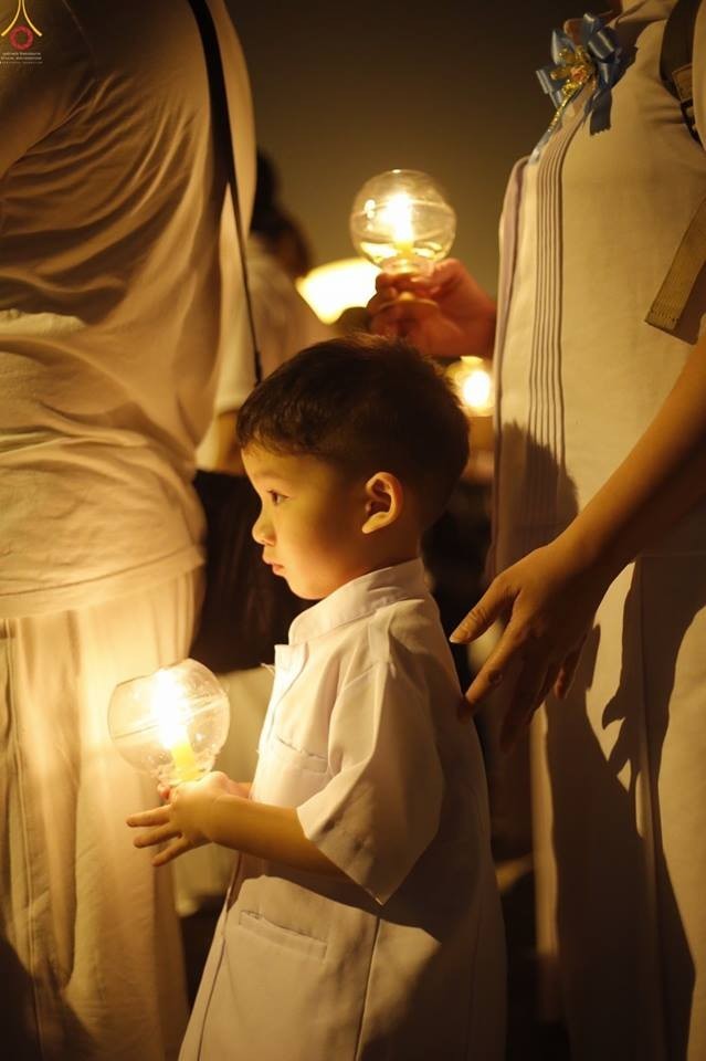 ประมวลภาพพิธีเวียนประทักษิณและปลูกต้นเบญจทรัพย์ เพื่อถวายเป็นพุทธบูชาในวันลอยกระทง