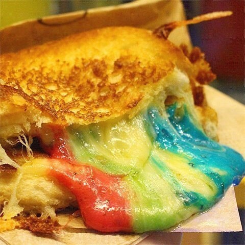 โอ้โห !ขนมปังอบชีสสายรุ้ง คัลเลอร์ฟูลแบบนี้ใครกล้าก็ลอง