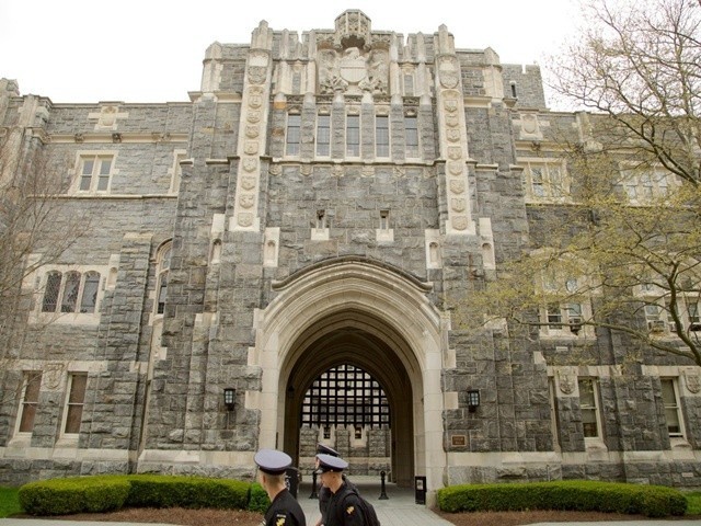 เผยภาพชีวิตใน “West Point” โรงเรียนเตรียมทหารสหรัฐฯ ที่ได้ชื่อว่าดีที่สุดในโลก!!