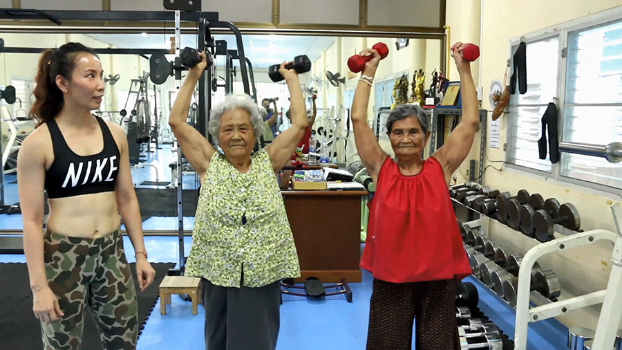 อายุ 90 ปี ไม่ใช่ปัญหากับการเข้าฟิตเนส