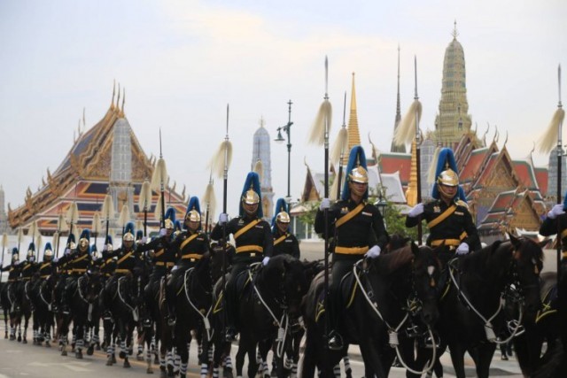 ทหารม้าจาก พล.ม.2 พัน ม.29 รอ.ทำการฝึกซ้อมขบวนอัญเชิญพระสรีรางคาร