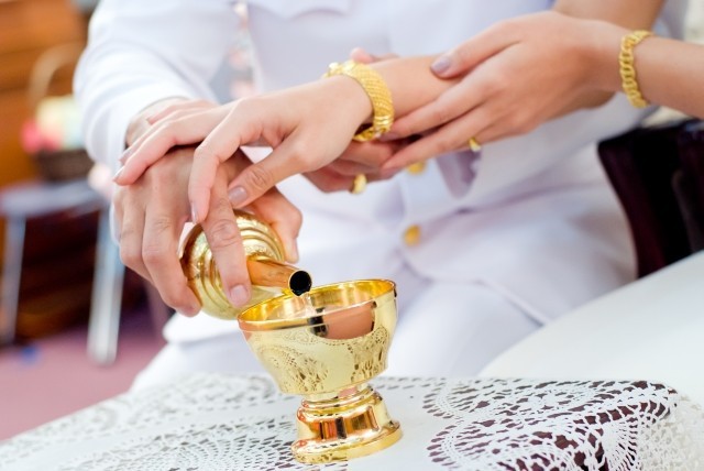 ทำบุญไม่กรวดน้ำ จะได้บุญไหม? ทำไม ต้องเอาน้ำไปรดต้นไม้