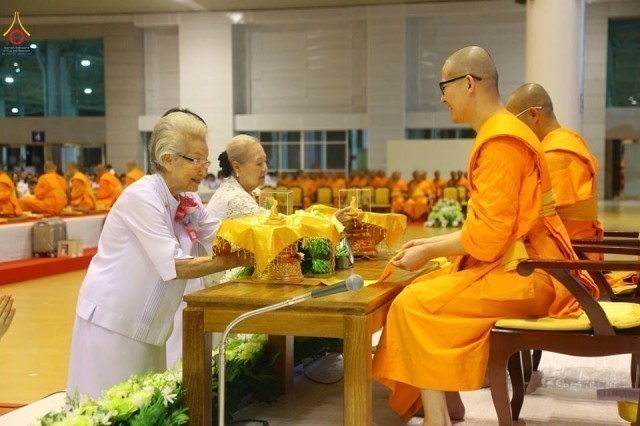 ประมวลภาพพิธีมุทิตาสักการะพระมหาเถระ พระเถระ 160 รูป ณ วัดพระธรรมกาย ปทุมธานี