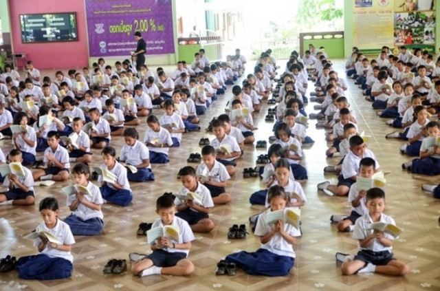 โรงเรียนอนุบาลพังงา..ทำดีเพื่อพ่อ สวดธัมมจักกัปปวัตตนสูตร